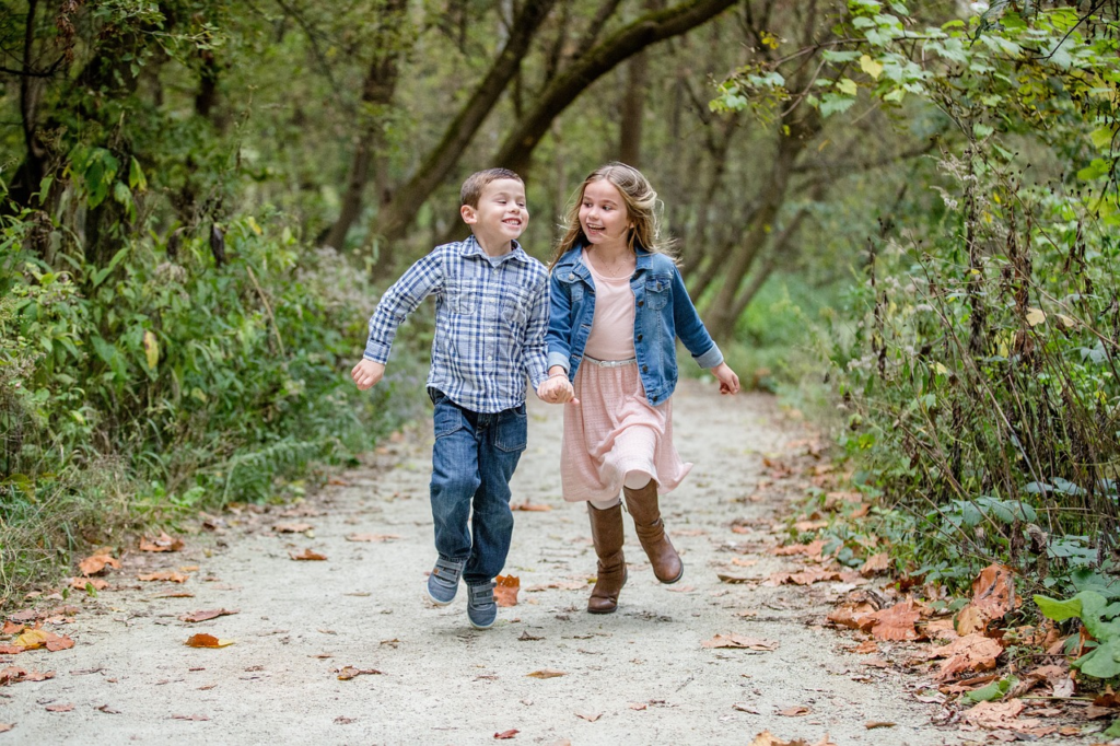 33 Inspirational Bible Verses About Siblings: Strengthen Your Family Bonds